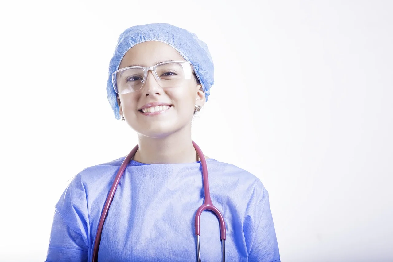 Ostrzykiwanie żył: kiedy skleroterapia pomaga na żylaki i hemoroidy
